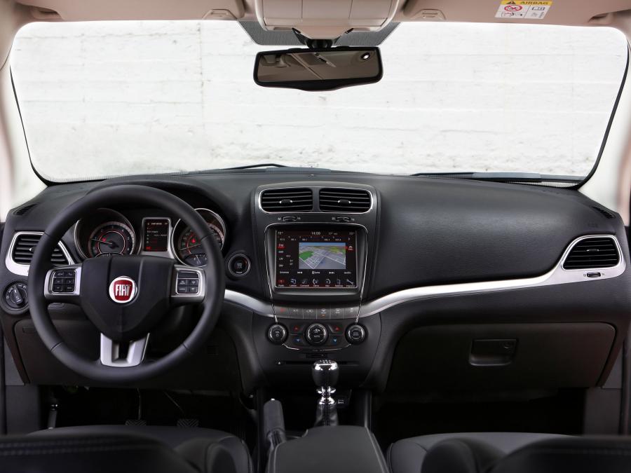  Fiat Freemont Cross 2014 года  (фото 20 из 32)